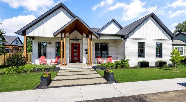 Photo of 406 SW E St, Bentonville, AR 72712