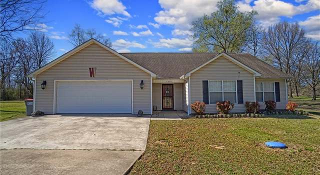 Photo of 1001 Terrah Ln, Ozark, AR 72949