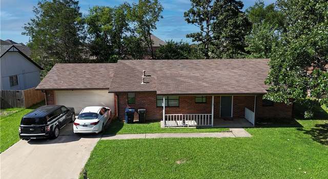 Photo of 1403 W Rolling Oaks Dr, Rogers, AR 72756