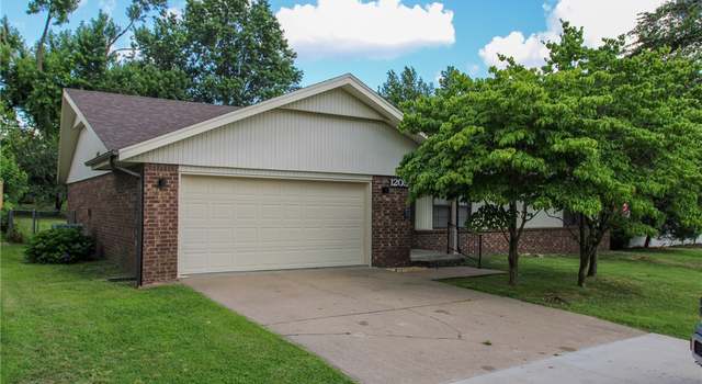 Photo of 1205 S 13th St, Rogers, AR 72758