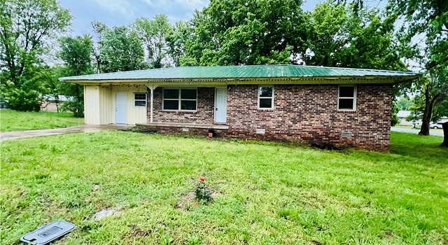 Photo of 501 St George Ave, Berryville, AR 72616