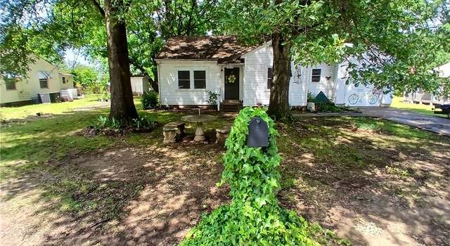Photo of 1305 N Boston Pl, Russellville, AR 72801