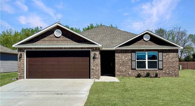 Photo of 2415 S Silver St, Siloam Springs, AR 72761