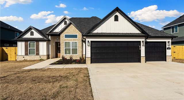 Photo of 1120 Red Maple St, Centerton, AR 72719