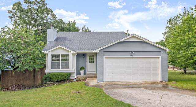 Photo of 1137 E Township St, Fayetteville, AR 72703