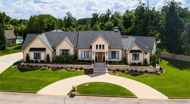 Photo of 8 S Newhaven Ct, Rogers, AR 72758
