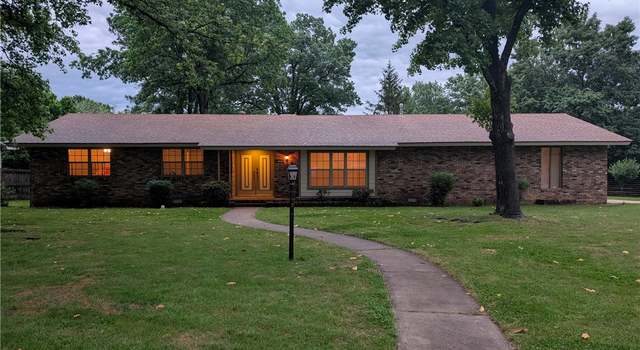 Photo of 2758 N Centerwood Rd, Fayetteville, AR 72703