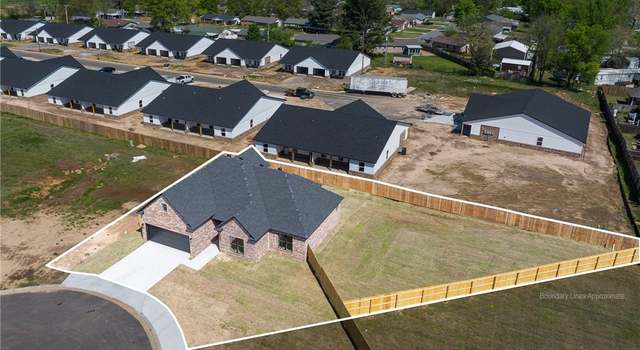 Photo of 1900 Yellowstone Dr, Barling, AR 72923