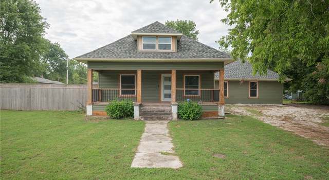 Photo of 214 E Carnes St, Wheaton, MO 65647