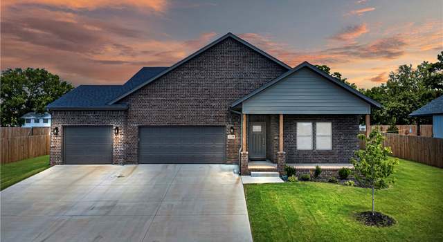 Photo of 2208 Riggins Ave, Pea Ridge, AR 72751