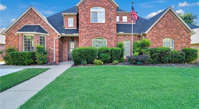 Photo of 2309 N Berkleigh Dr, Fayetteville, AR 72704
