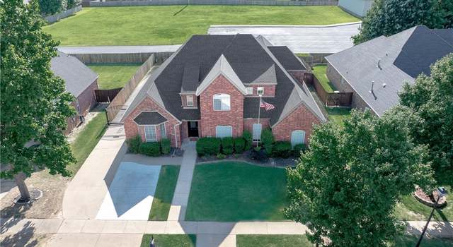 Photo of 2309 N Berkleigh Dr, Fayetteville, AR 72704
