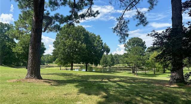 Photo of 2468 Sweetbriar Dr, Fayetteville, AR 72703