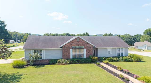 Photo of 1552 S Tally Ho Dr, Fayetteville, AR 72701