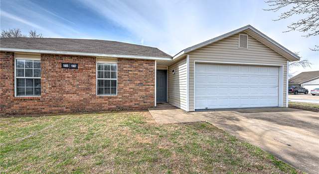 Photo of 1667 N Boxley Ave, Fayetteville, AR 72704