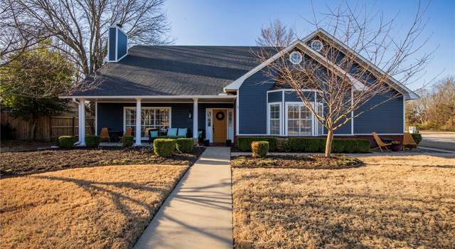 Photo of 2757 Birdie Dr, Fayetteville, AR 72703