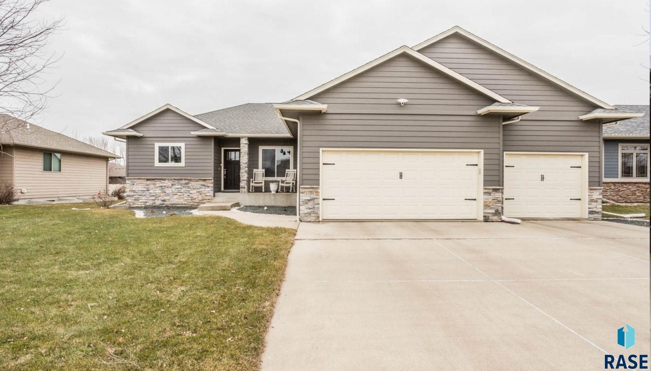 1101 W Whispering St, Sioux Falls, SD 57108 | MLS# 22402047 | Redfin