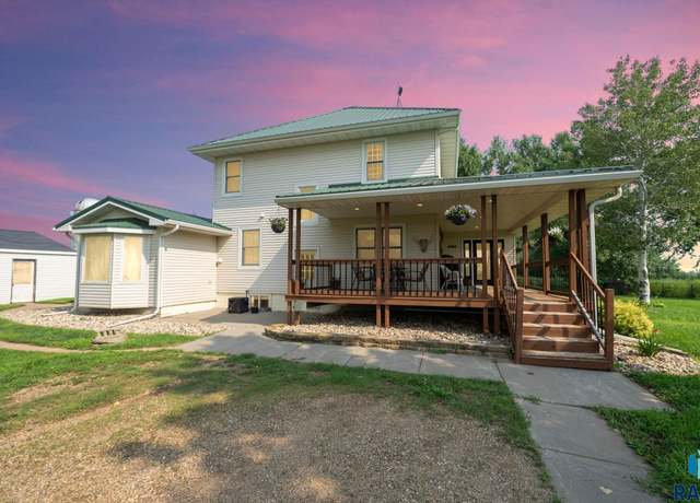 Property at 27151 479th Ave, Harrisburg, SD 57032, 4 beds, 2 baths