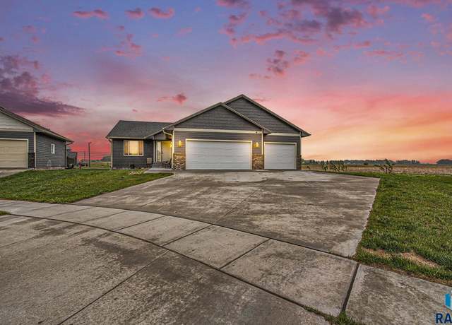 Property at 120 St Charles Cir, Harrisburg, SD 57032, 2 beds, 1 bath