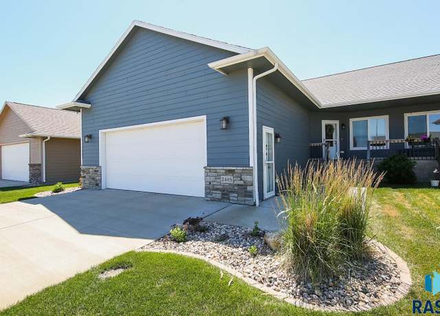 Property at 2405 N Main Ave, Tea, SD 57064, 3 beds, 2 baths
