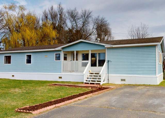 Property at 106 Wagon Wheel Cir, Brookings, SD 57006, 3 beds, 2 baths