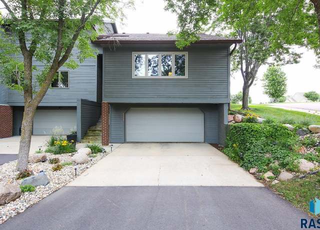 Property at 1733 N Tahoe Trl, Sioux Falls, SD 57110, 2 beds, 1.5 baths