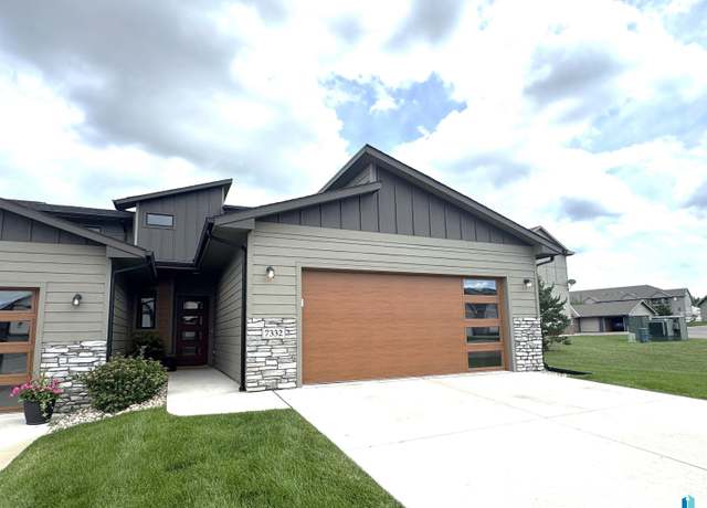 Property at 7332 S Tivoli Pl, Sioux Falls, SD 57108, 3 beds, 2.5 baths