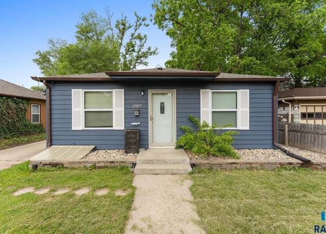 Property at 2505 S Western Ave, Sioux Falls, SD 57105, 4 beds, 1.5 baths