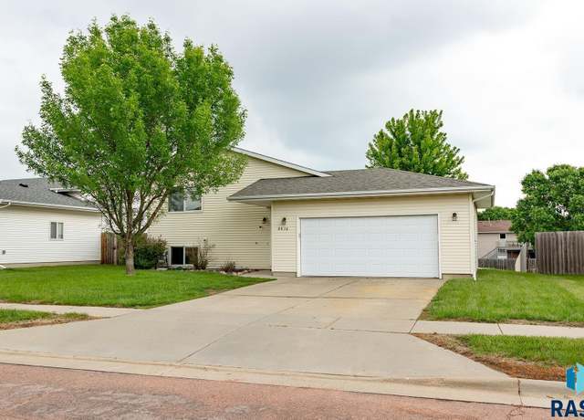 Property at 4436 W Briggs Dr, Sioux Falls, SD 57107, 3 beds, 2 baths
