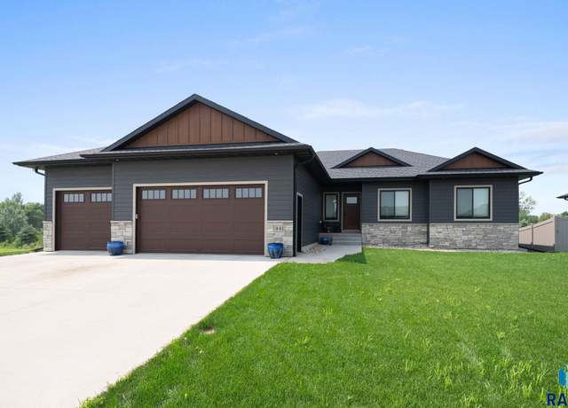 Property at 441 Blue Ox Cir, Harrisburg, SD 57032, 3 beds, 2 baths