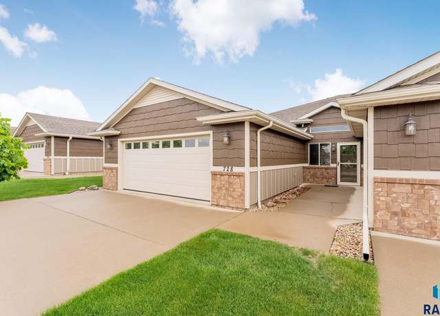 Property at 728 E El Dorado Dr, Sioux Falls, SD 57108, 3 beds, 2 baths