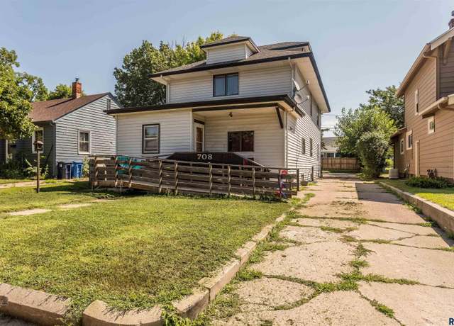 Property at 708 S Euclid Ave, Sioux Falls, SD 57104, 5 beds, 2 baths
