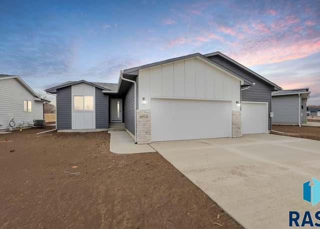 Property at 6912 W 5th St, Sioux Falls, SD 57107, 4 beds, 2 baths