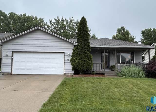 Property at 304 N Foss Ave, Sioux Falls, SD 57110, 3 beds, 2 baths