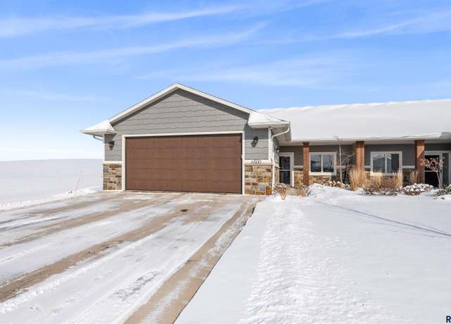 Property at 6500 E Twin Pines Dr, Sioux Falls, SD 57110, 3 beds, 2 baths