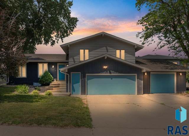 Property at 5004 W 34th St, Sioux Falls, SD 57106, 3 beds, 3 baths