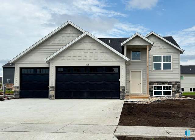 Property at 5928 S Coneflower Ave, Sioux Falls, SD 57108, 5 beds, 3 baths