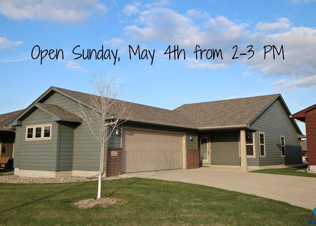 Property at 1212 S President Ct, Sioux Falls, SD 57106, 2 beds, 2 baths