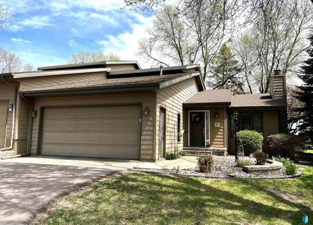 Property at 708 E 57th St, Sioux Falls, SD 57108, 3 beds, 3 baths