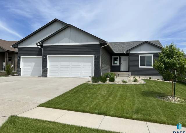 Property at 6756 W Viola Ct, Sioux Falls, SD 57107, 2 beds, 2 baths