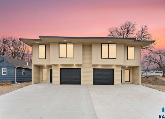 Property at 711 N Dakota Ave, Dell Rapids, SD 57022, 3 beds, 2.5 baths