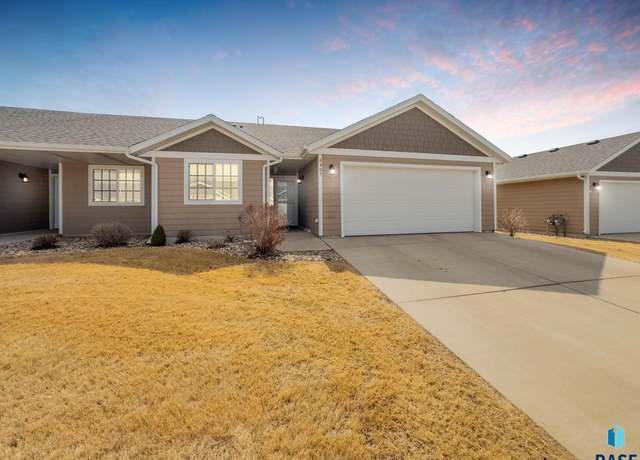 Property at 6405 W Maxwell Pl, Sioux Falls, SD 57107, 2 beds, 2 baths