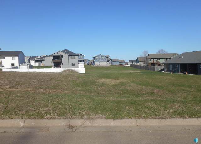 Property at 1109 N Bahnson Ave, Sioux Falls, SD 57103