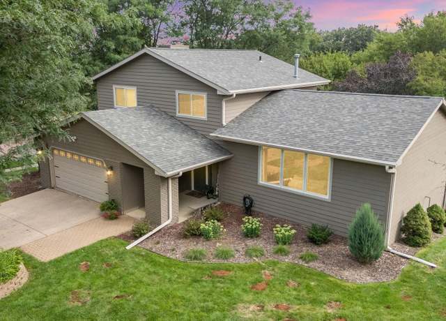 Property at 502 E Plum Creek Rd, Sioux Falls, SD 57105, 4 beds, 3 baths