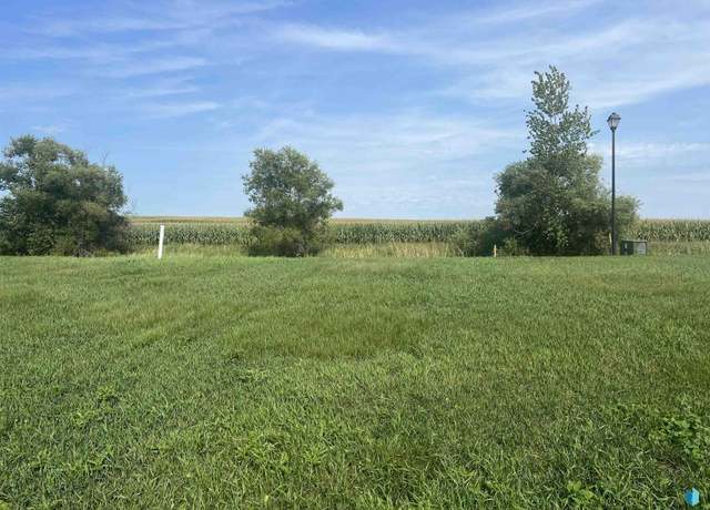 Property at 187 Lake Ridge Dr, Wentworth, SD 57075