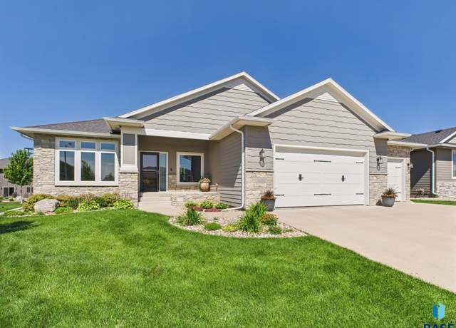 Property at 4205 S Poppies Ave, Sioux Falls, SD 57103, 3 beds, 2 baths
