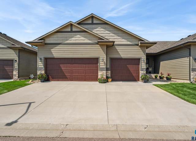Property at 1945 S Sonoma Pl, Sioux Falls, SD 57106, 3 beds, 3 baths