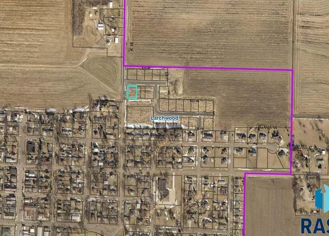 Property at 1300 Castle St, Larchwood, IA 51241