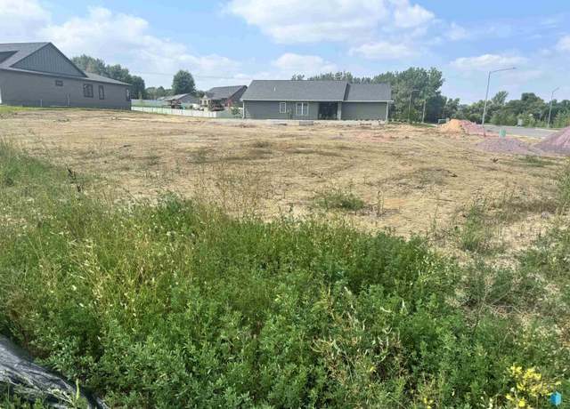 Property at 2013 Red Oak Ave, Sioux Falls, SD 57110