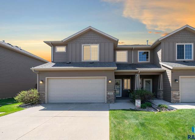 Property at 2711 E Buckingham St, Sioux Falls, SD 57108, 2 beds, 1.5 baths